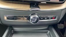 Volvo XC60 2.0 B5P Plus Dark 5dr AWD Geartronic Petrol Estate